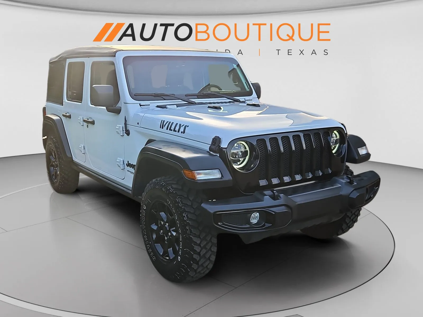 Jeep Wrangler photo 8