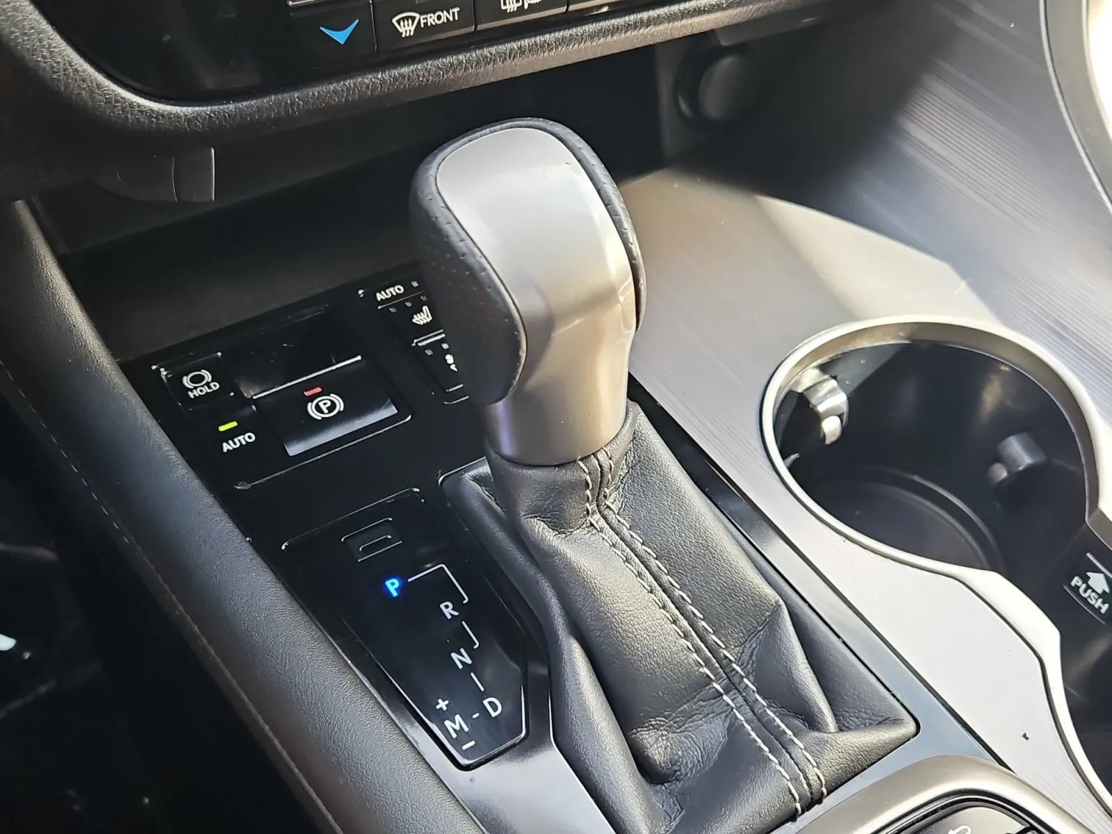 Lexus RX photo 26