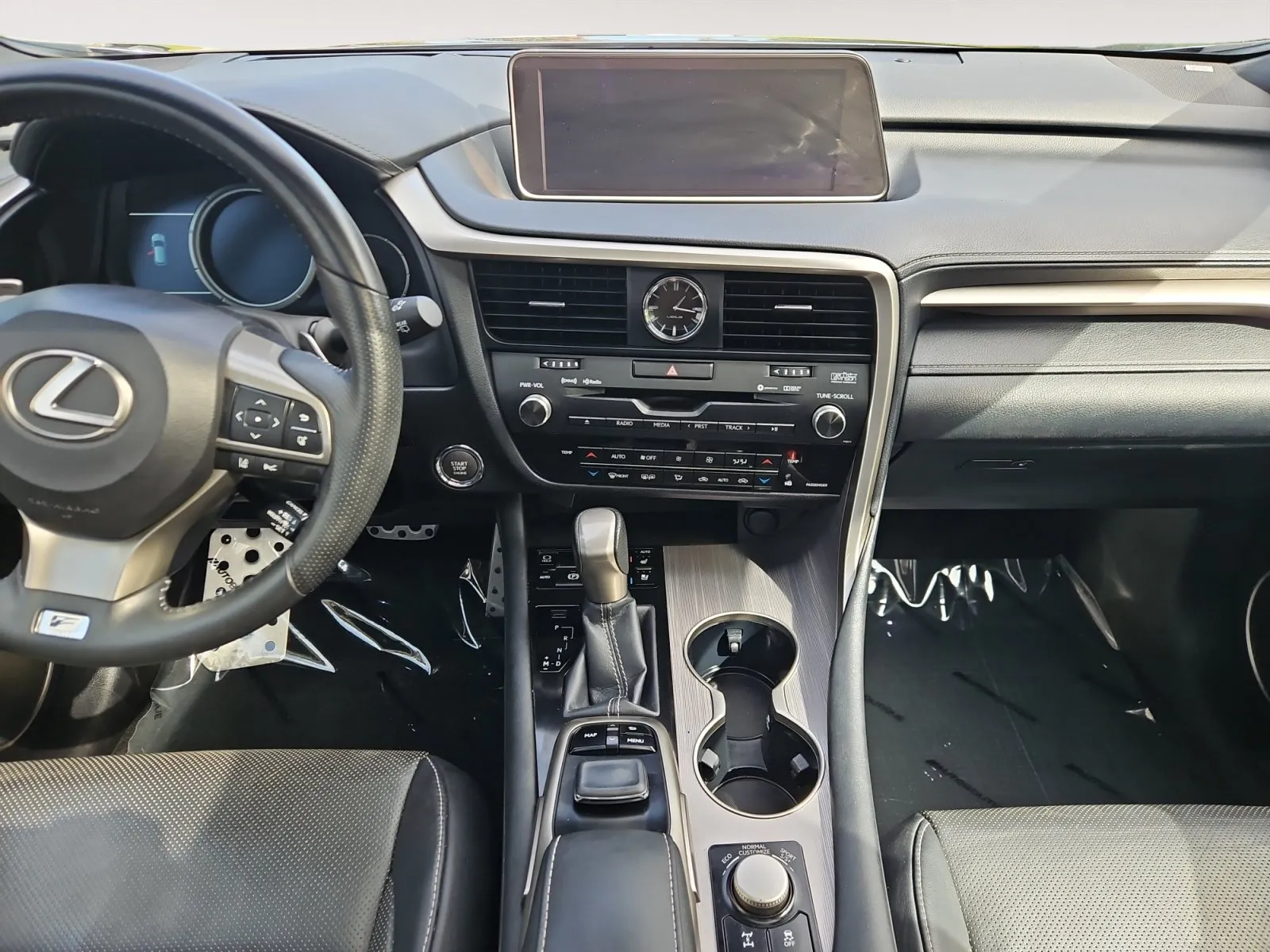 Lexus RX photo 11