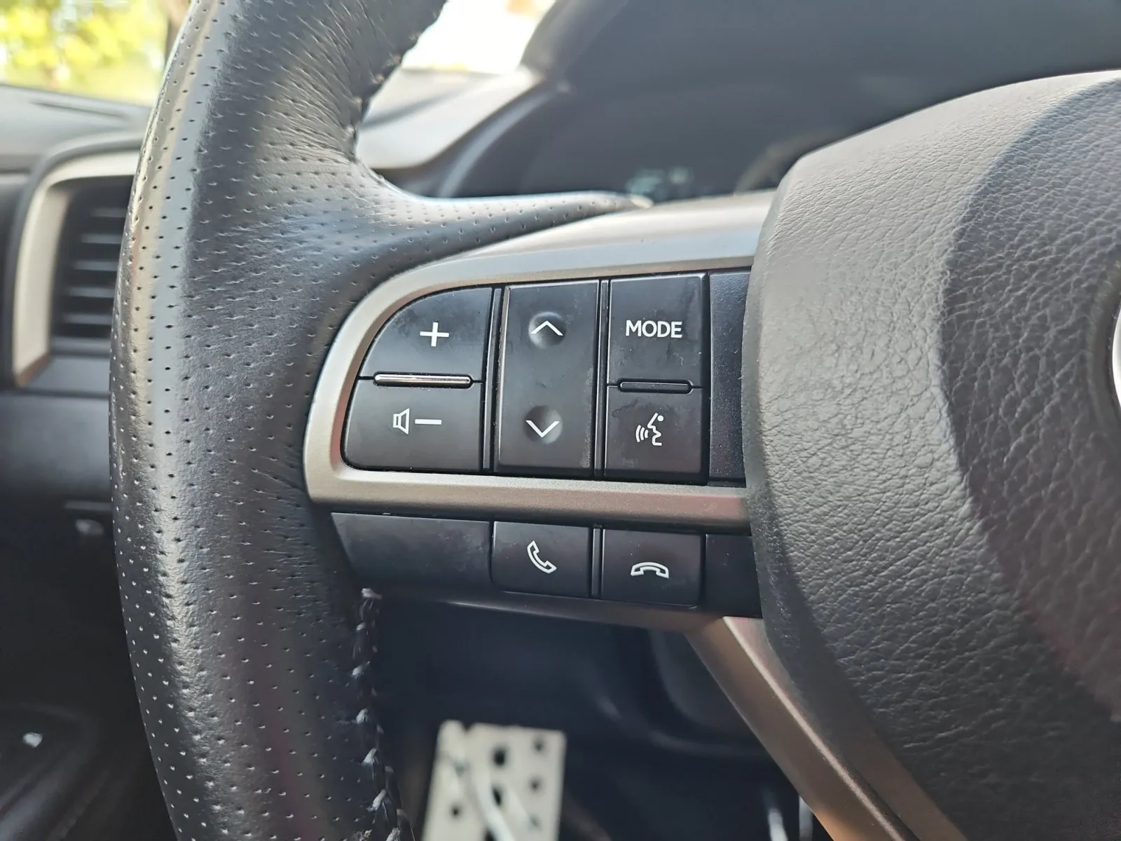 Lexus RX photo 32