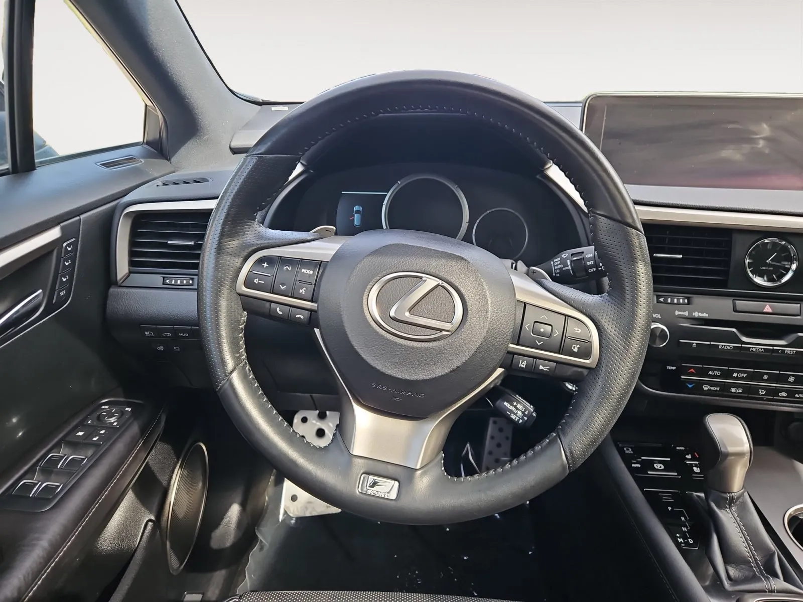 Lexus RX photo 12