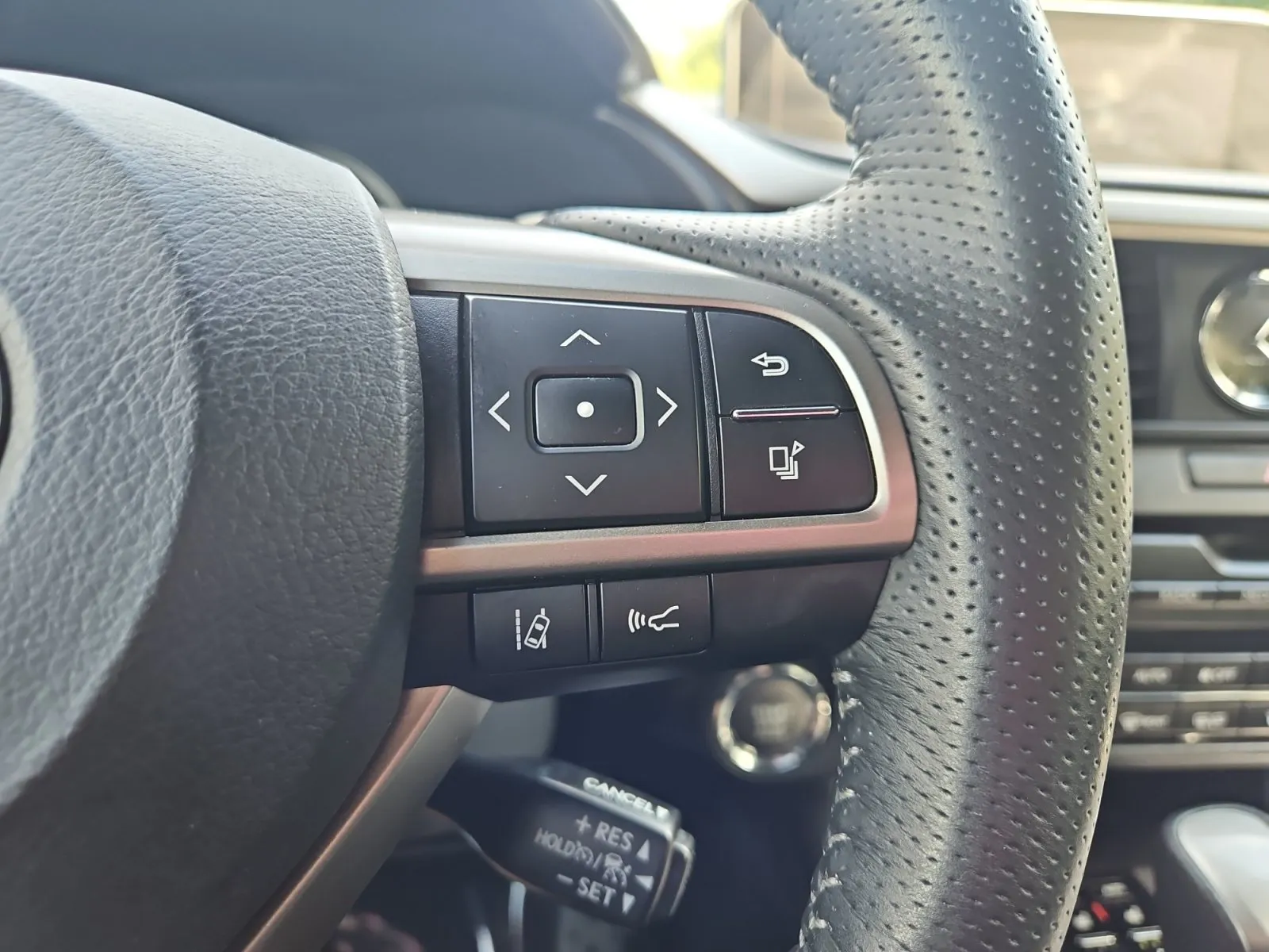 Lexus RX photo 31