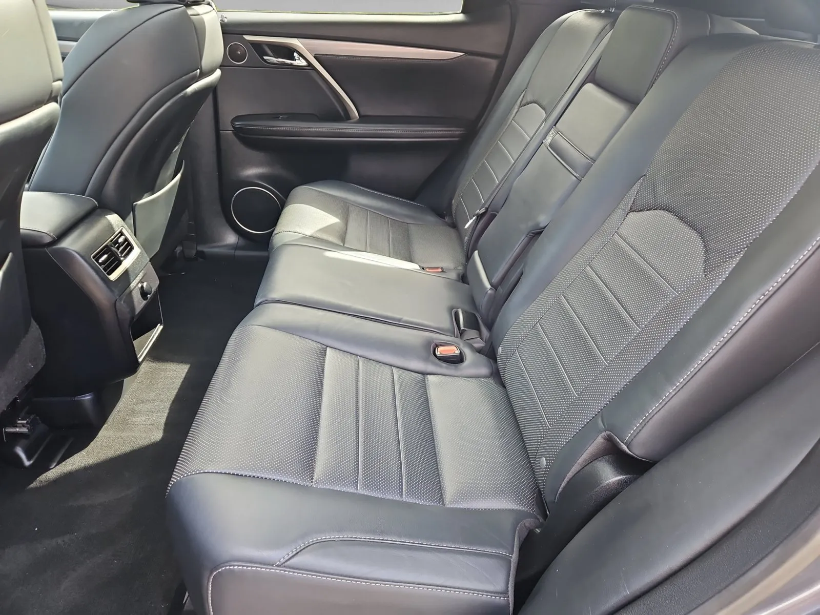 Lexus RX photo 14