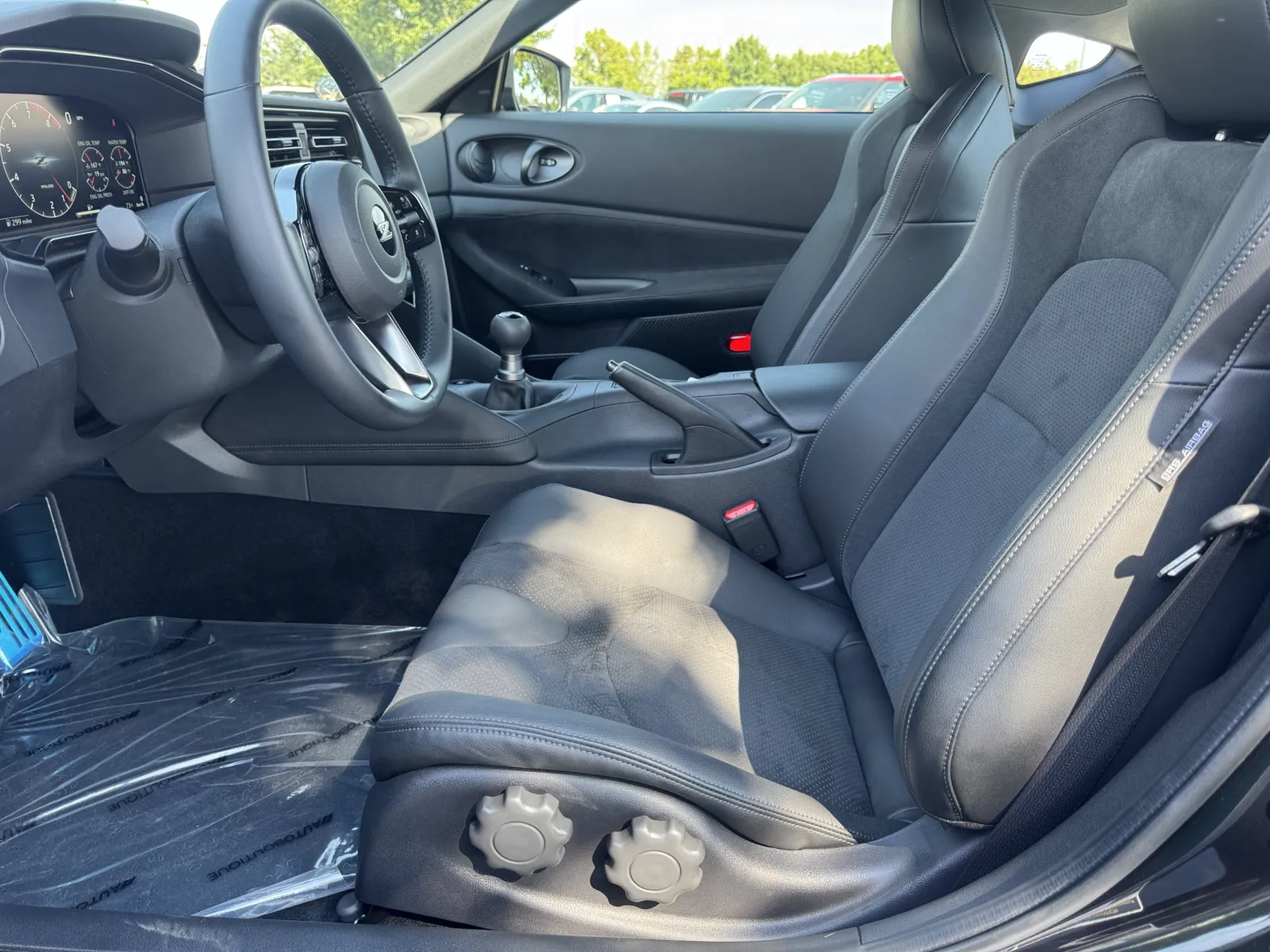 Nissan Z photo 31