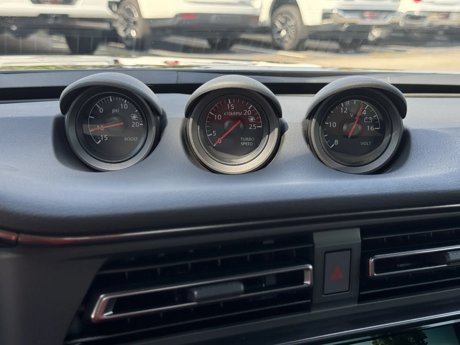 Nissan Z photo 25