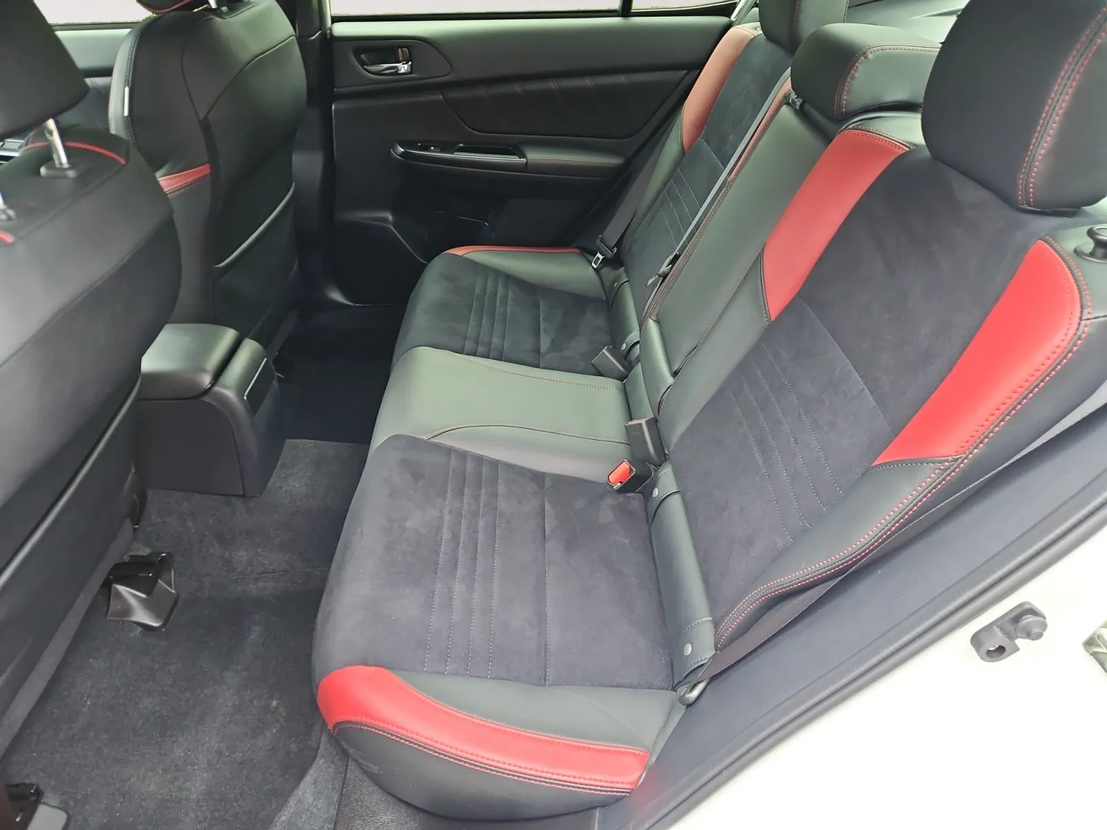 Subaru WRX photo 14