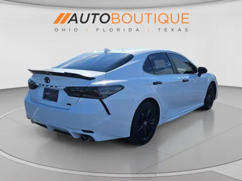 More photos of 2021 Toyota Camry SE at Auto Boutique Ohio, OH