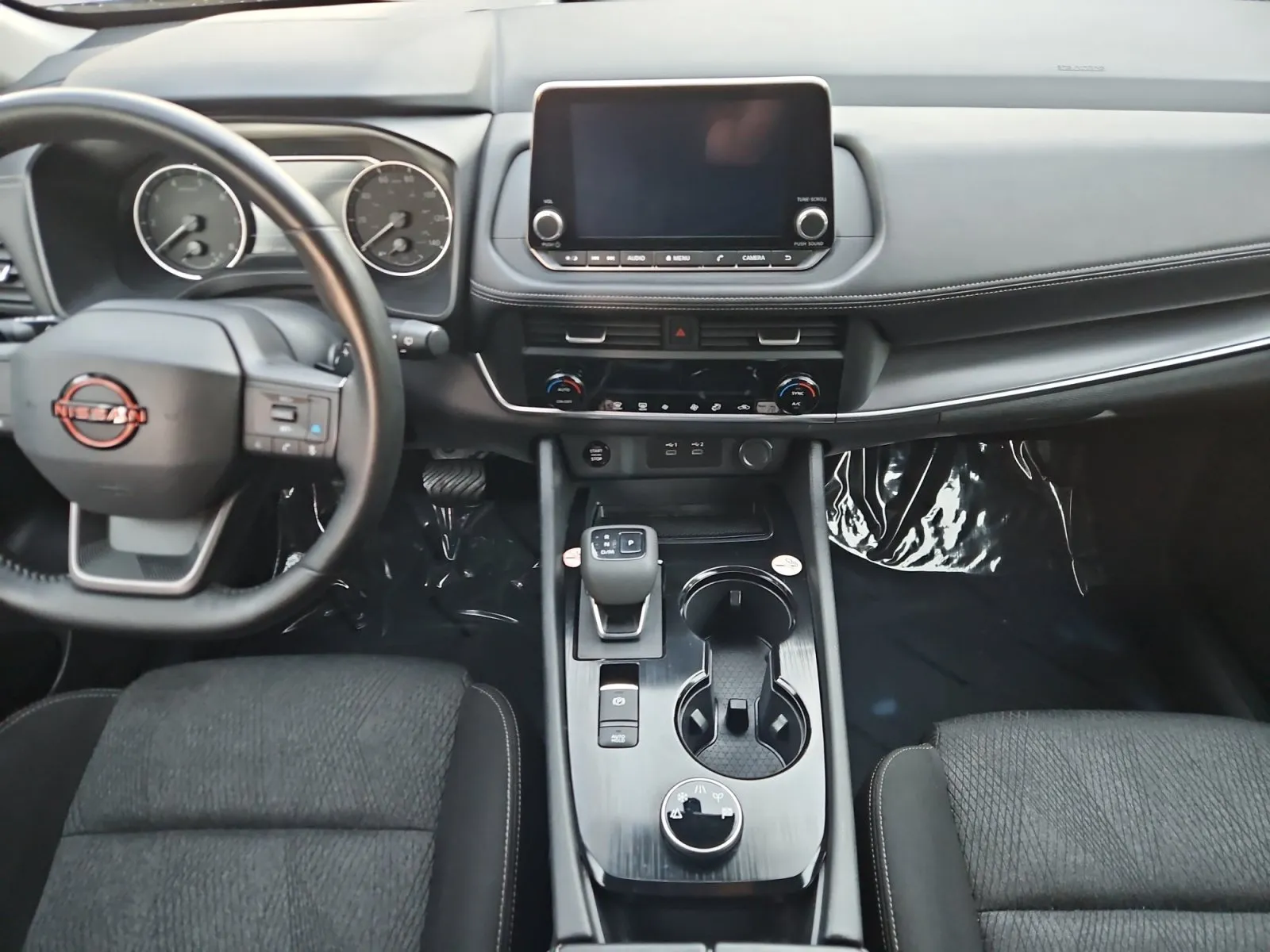 Nissan Rogue photo 11
