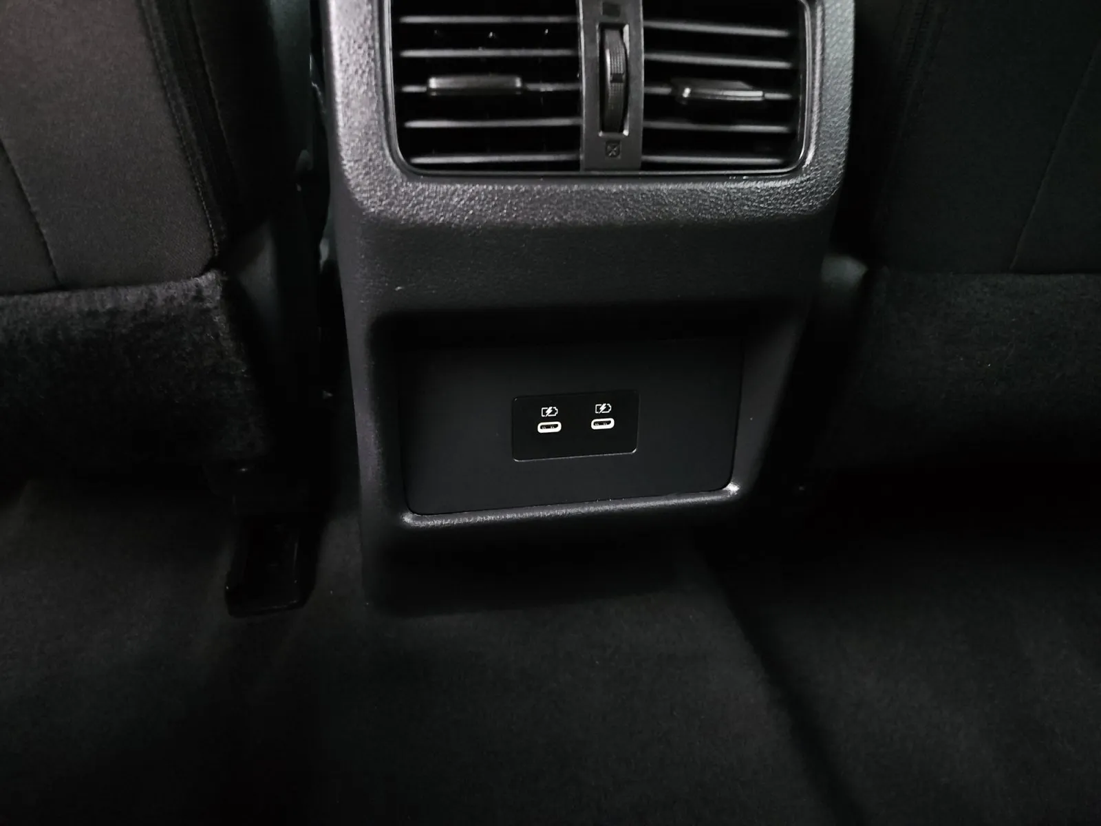 Nissan Rogue photo 13