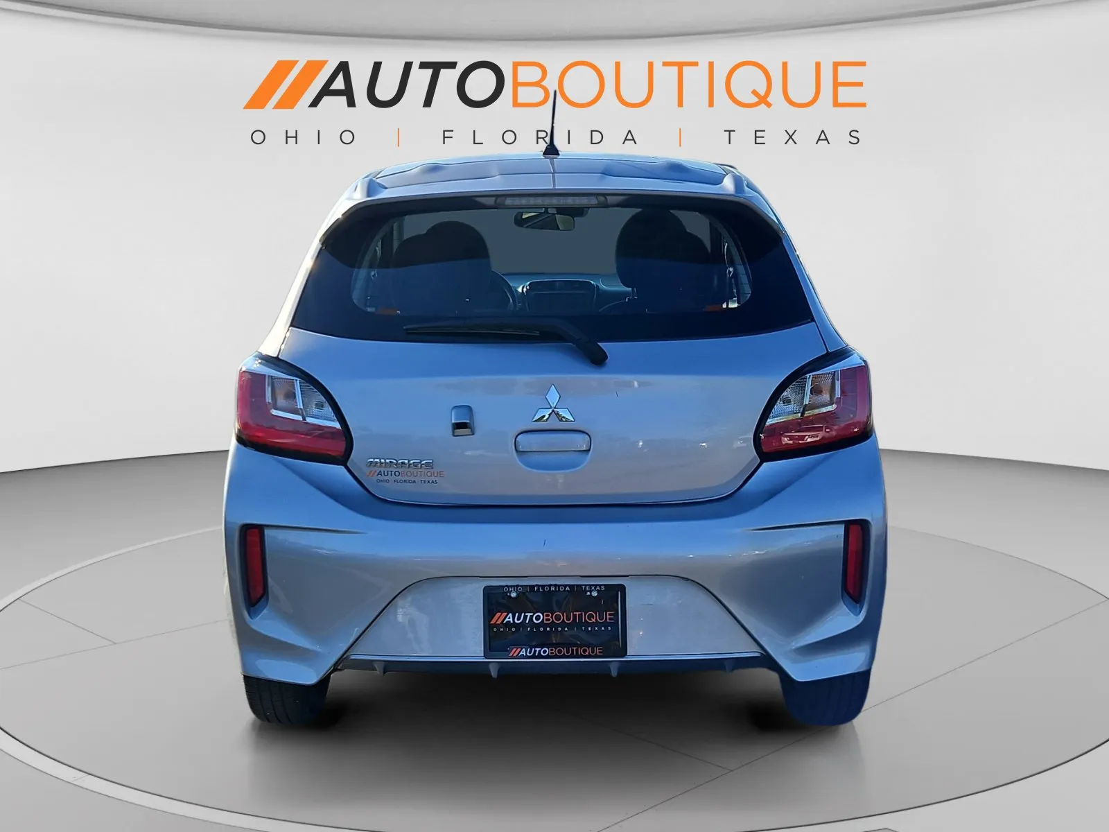 Mitsubishi Mirage photo 4