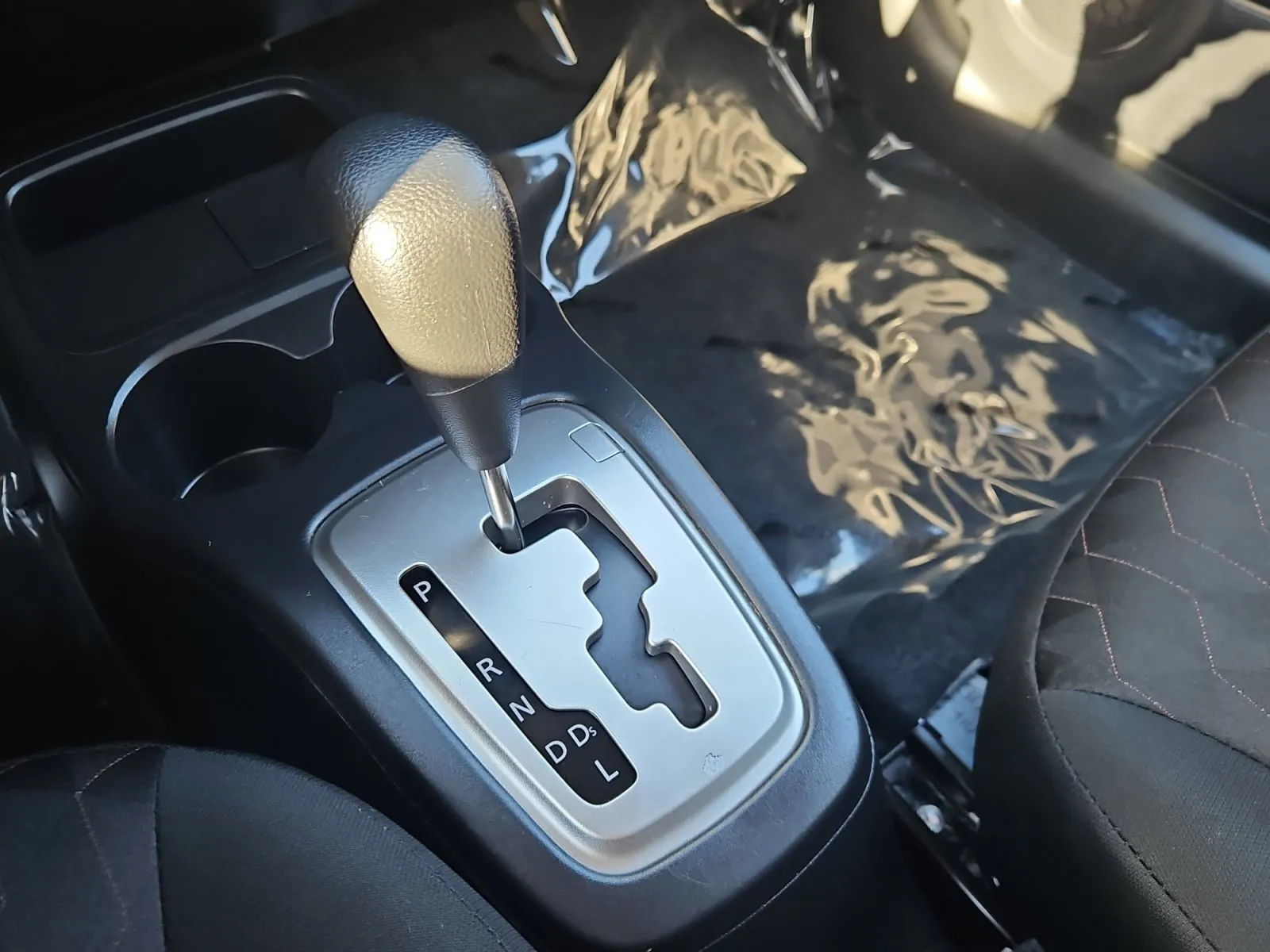 Mitsubishi Mirage photo 19