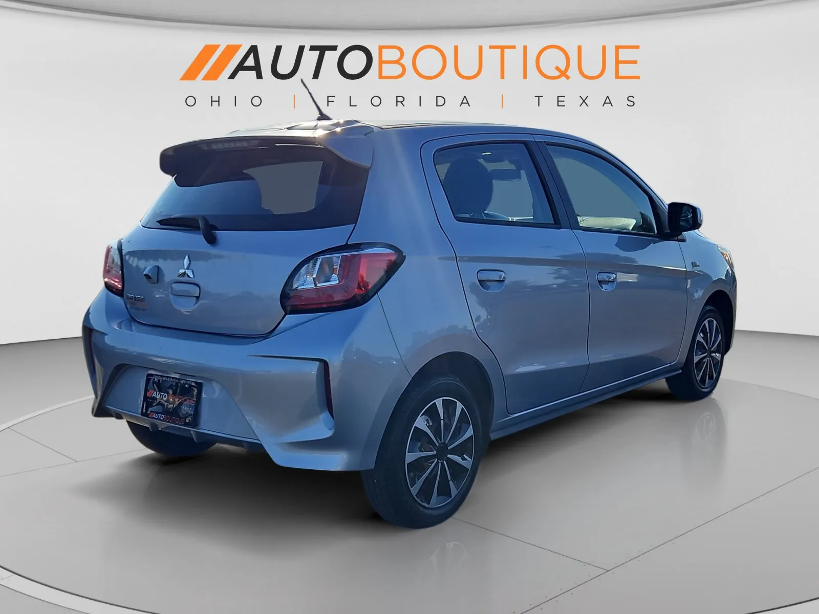 Mitsubishi Mirage photo 5