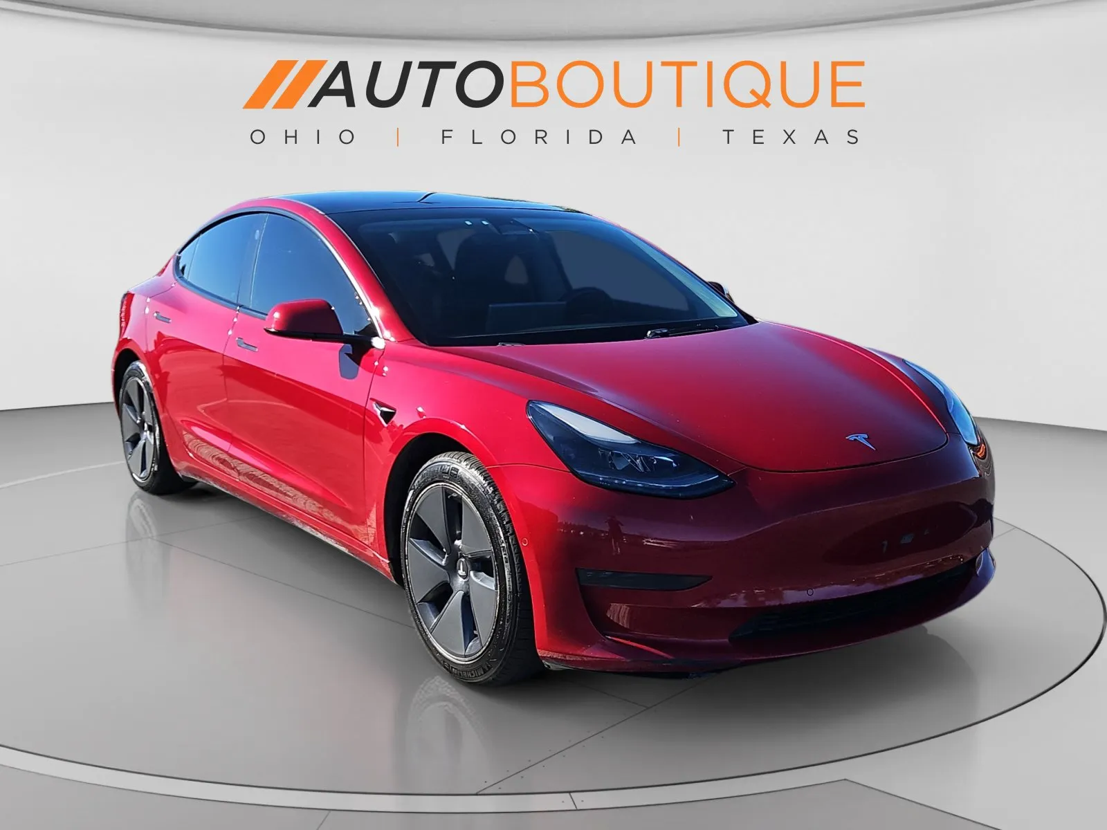 Tesla Model 3 photo 7