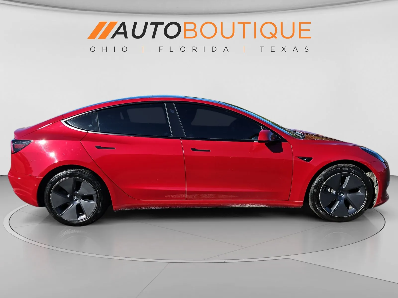 Tesla Model 3 photo 6