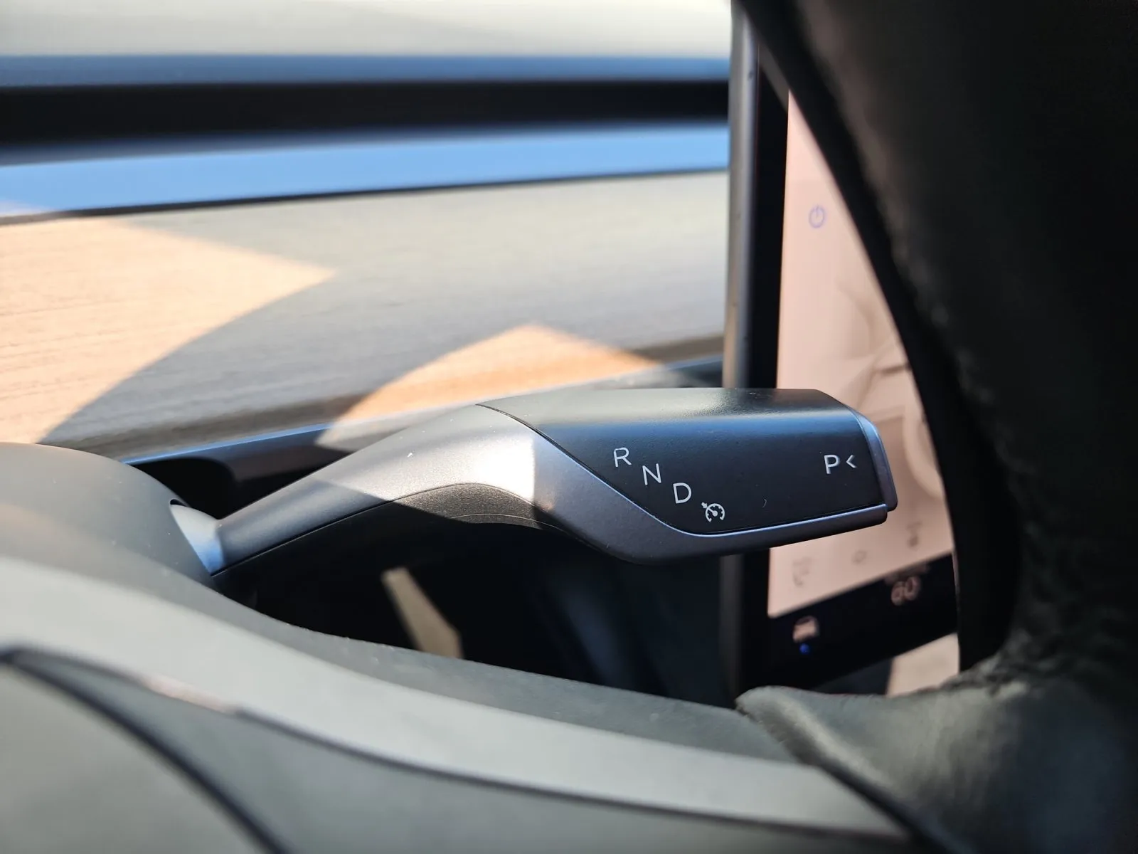 Tesla Model 3 photo 23