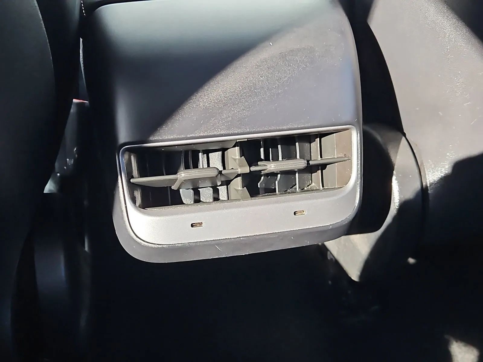 Tesla Model 3 photo 13