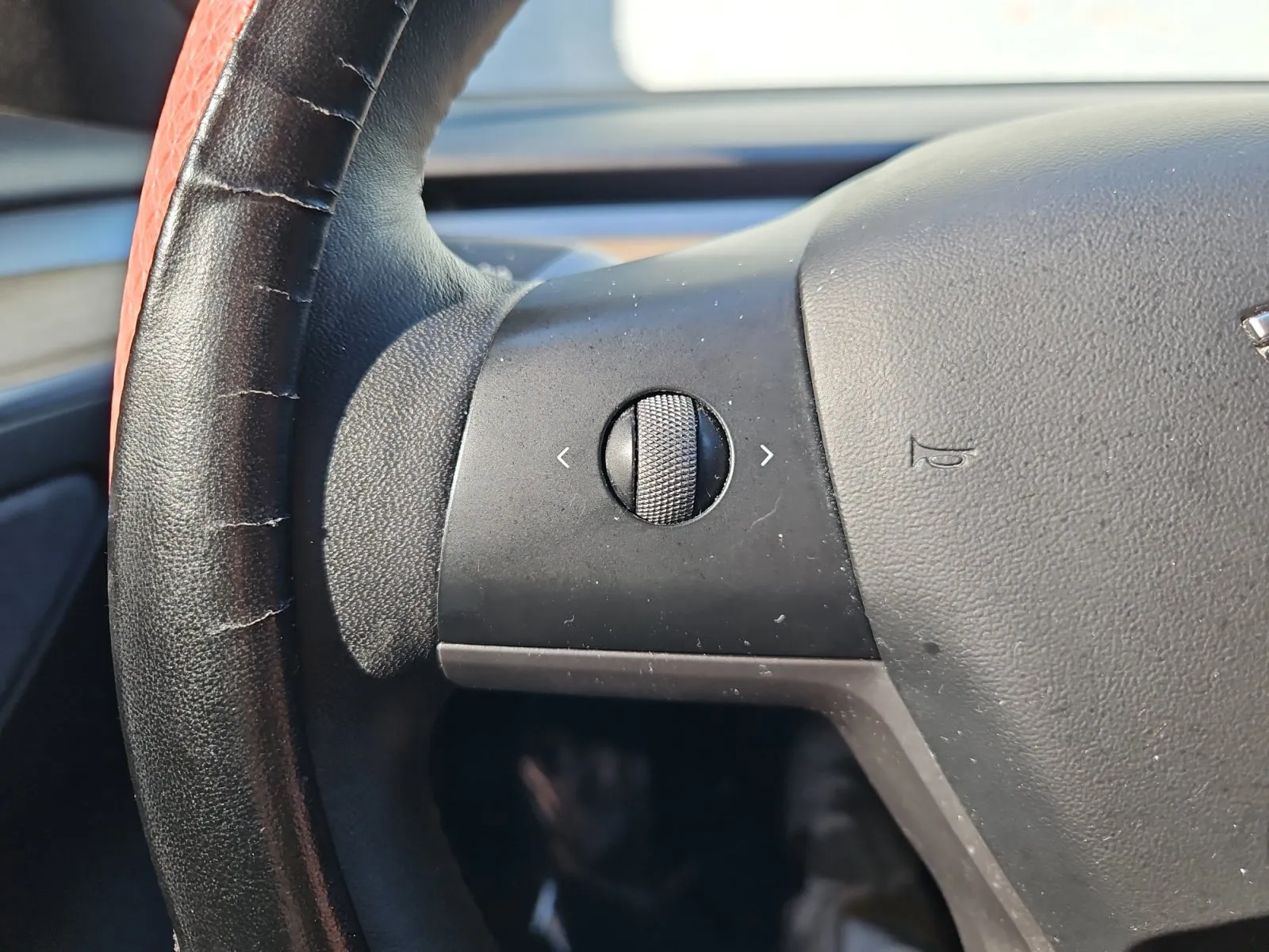 Tesla Model 3 photo 25
