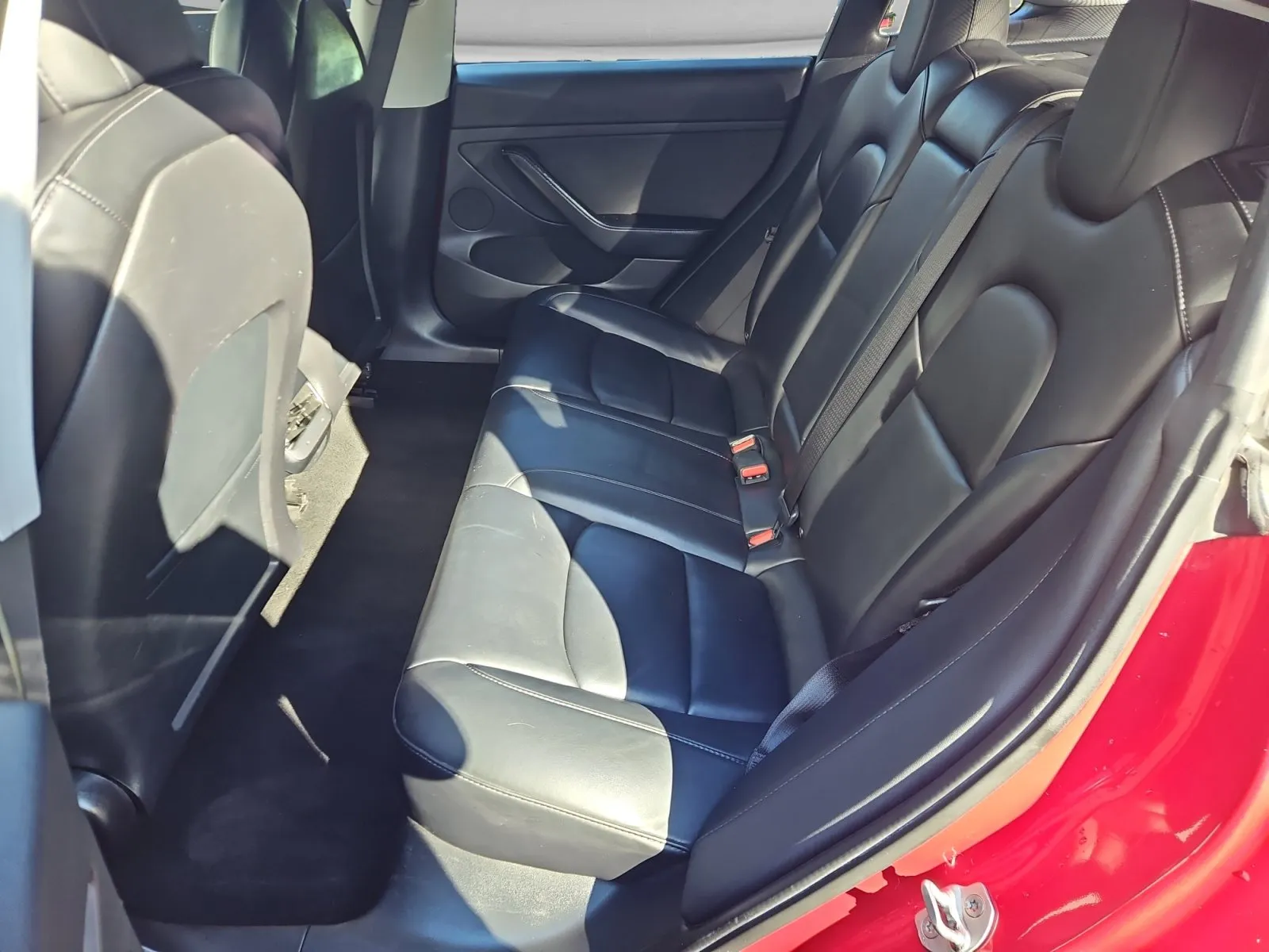 Tesla Model 3 photo 14