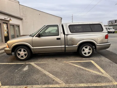 Another view of 1998 GMC Sonoma SLS for sale in Columbus, OH at Auto Boutique Ohio