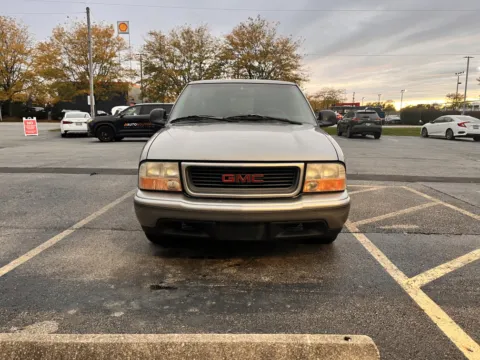 Photos of 1998 GMC Sonoma SLS for sale in Columbus, OH at Auto Boutique Ohio