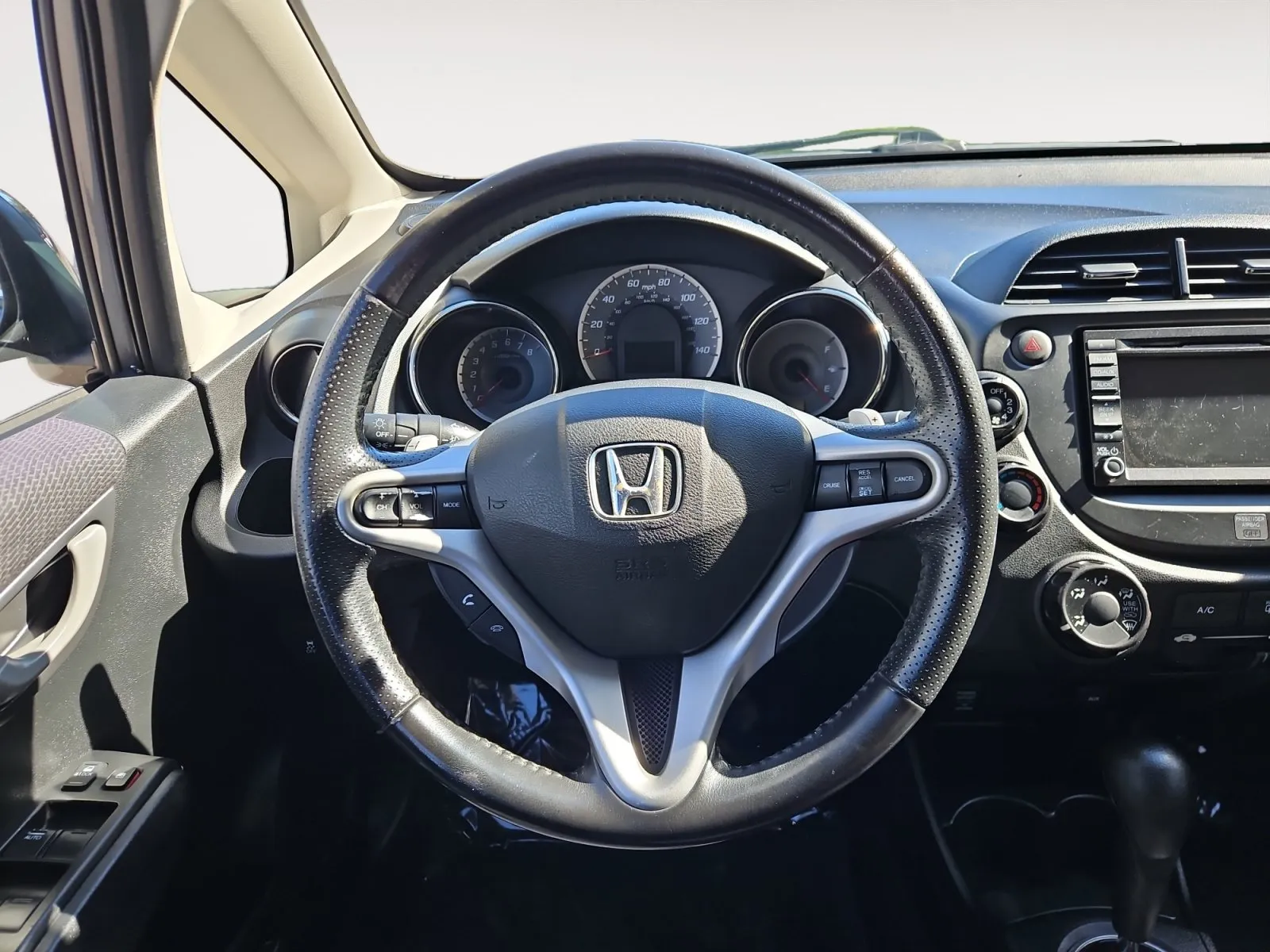 Honda Fit photo 12