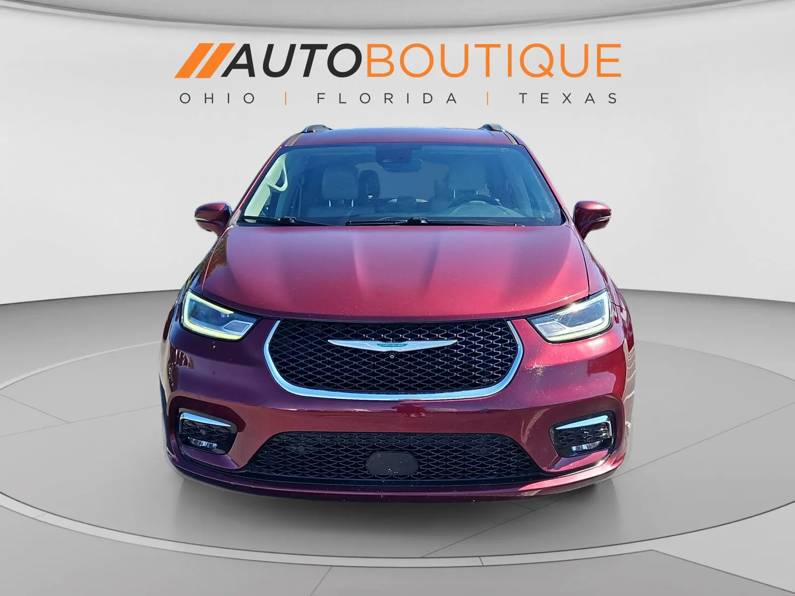 Chrysler Pacifica photo 8