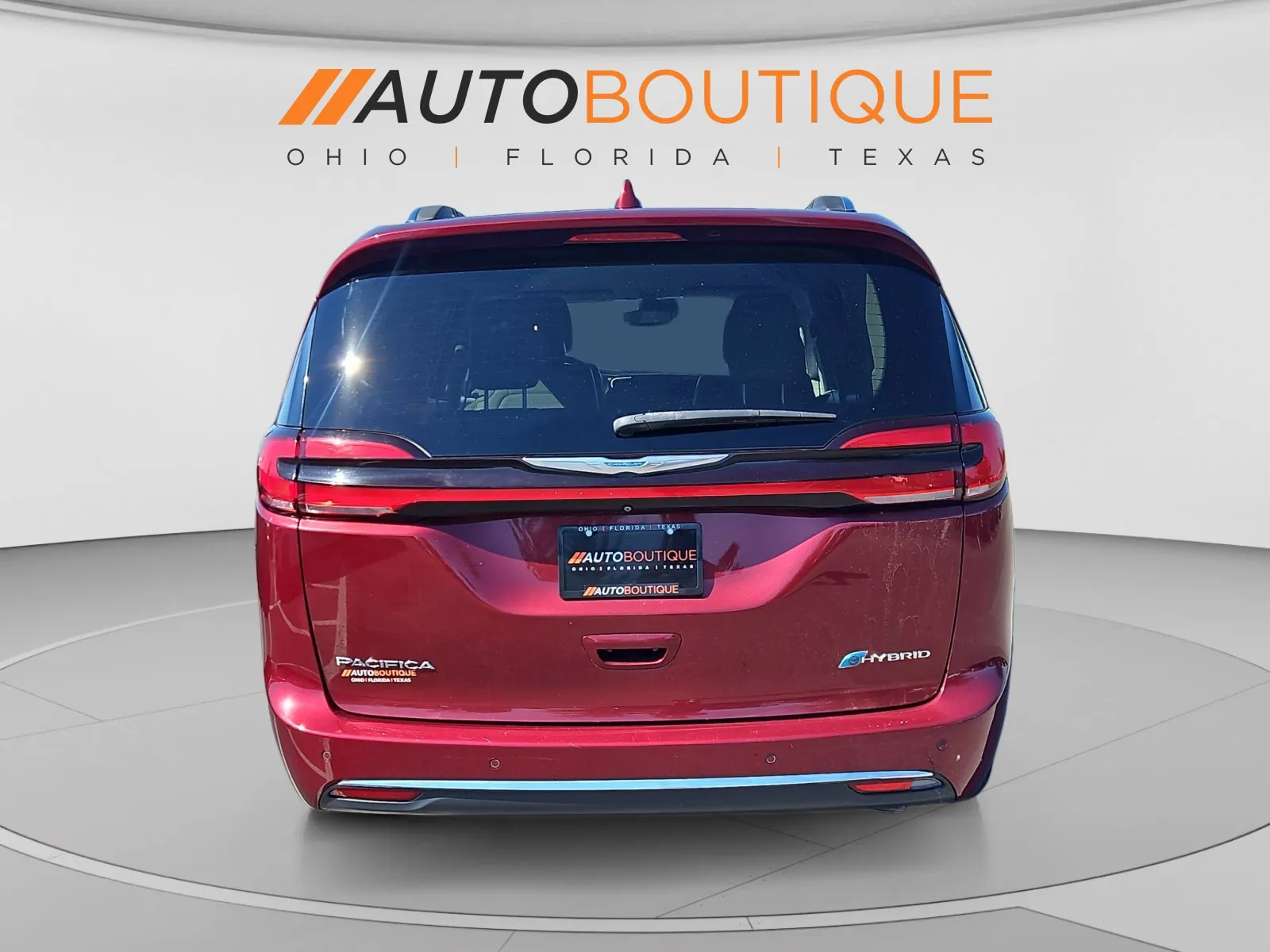 Chrysler Pacifica photo 4