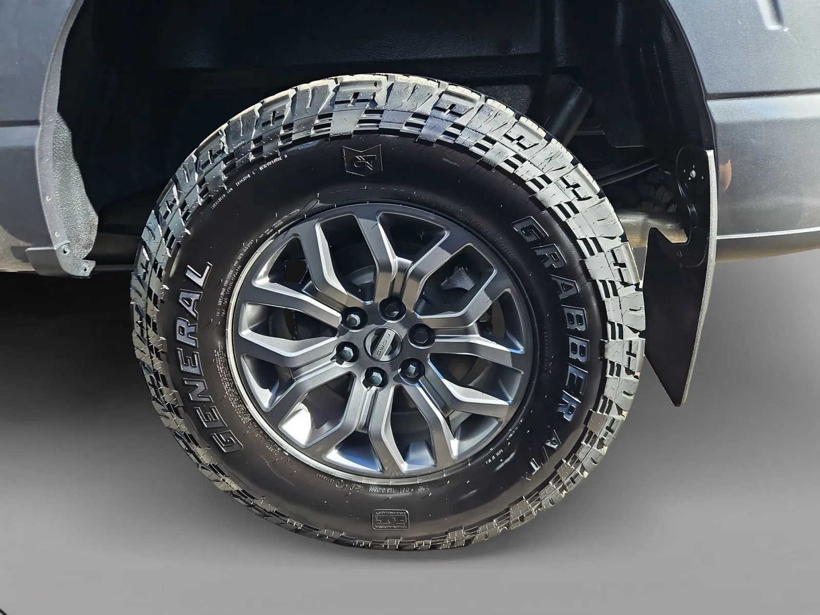 Ford F-150 photo 15