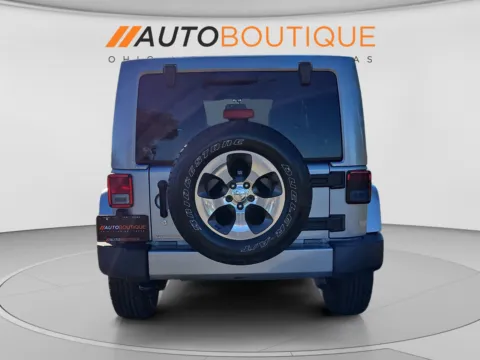 More photos of 2018 Jeep Wrangler JK Unlimited Sahara at Auto Boutique Ohio, OH