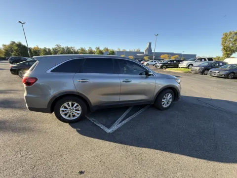 More photos of 2019 Kia Sorento LX at Auto Boutique Ohio, OH
