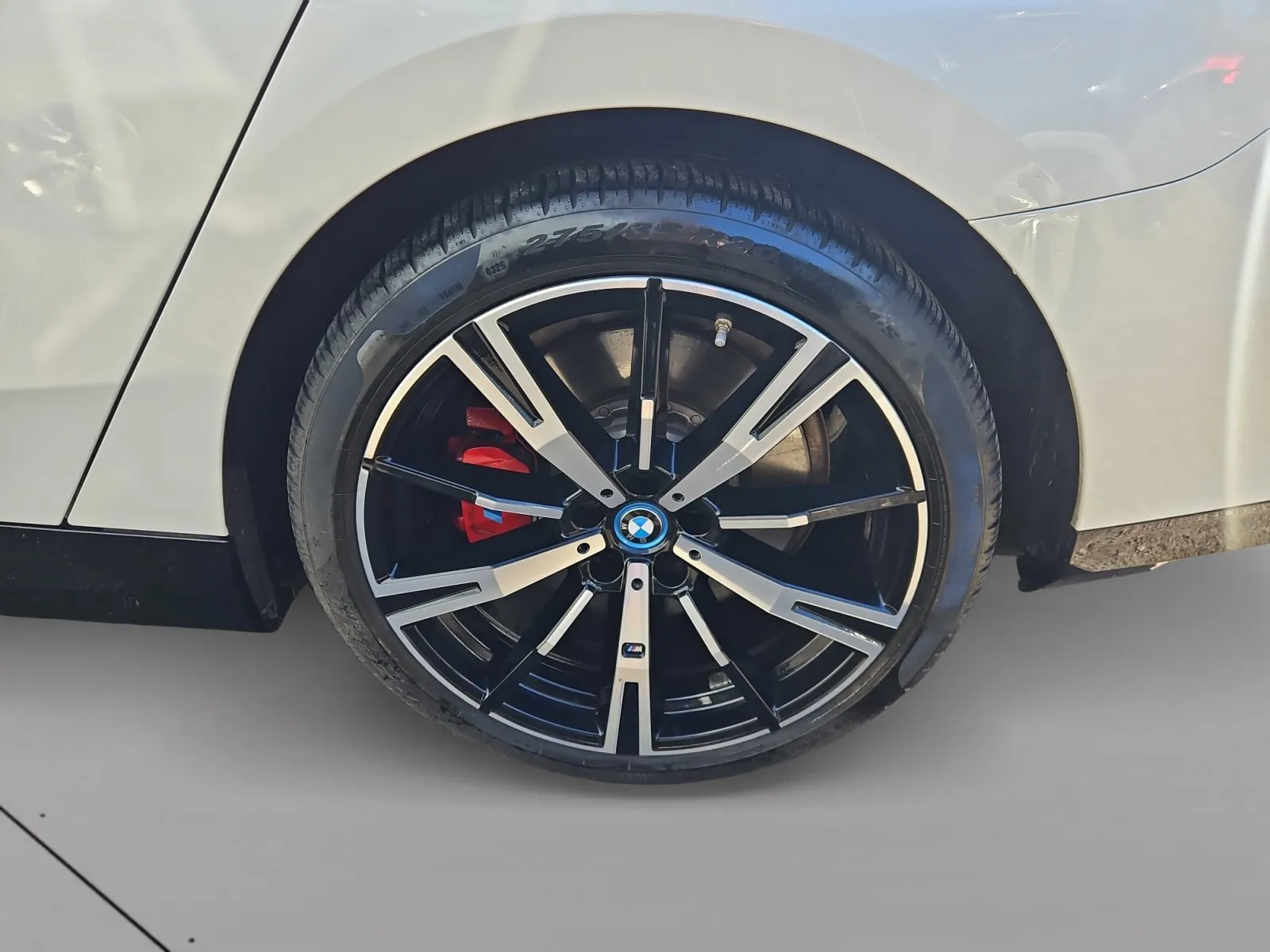 BMW i5 photo 15