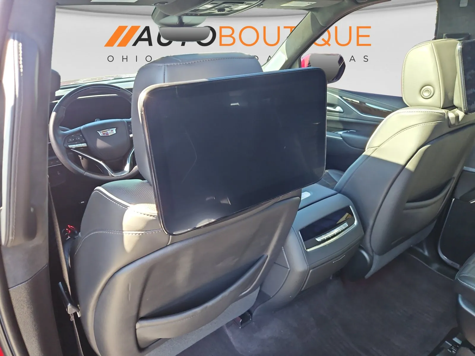 Cadillac Escalade ESV photo 15