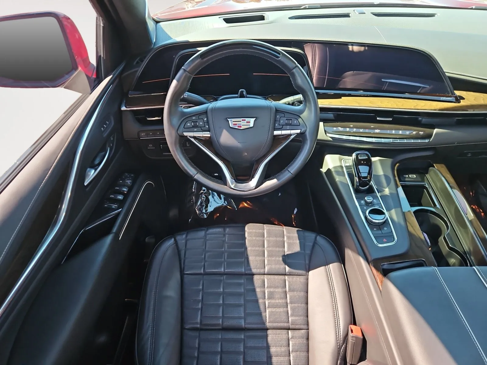 Cadillac Escalade ESV photo 11