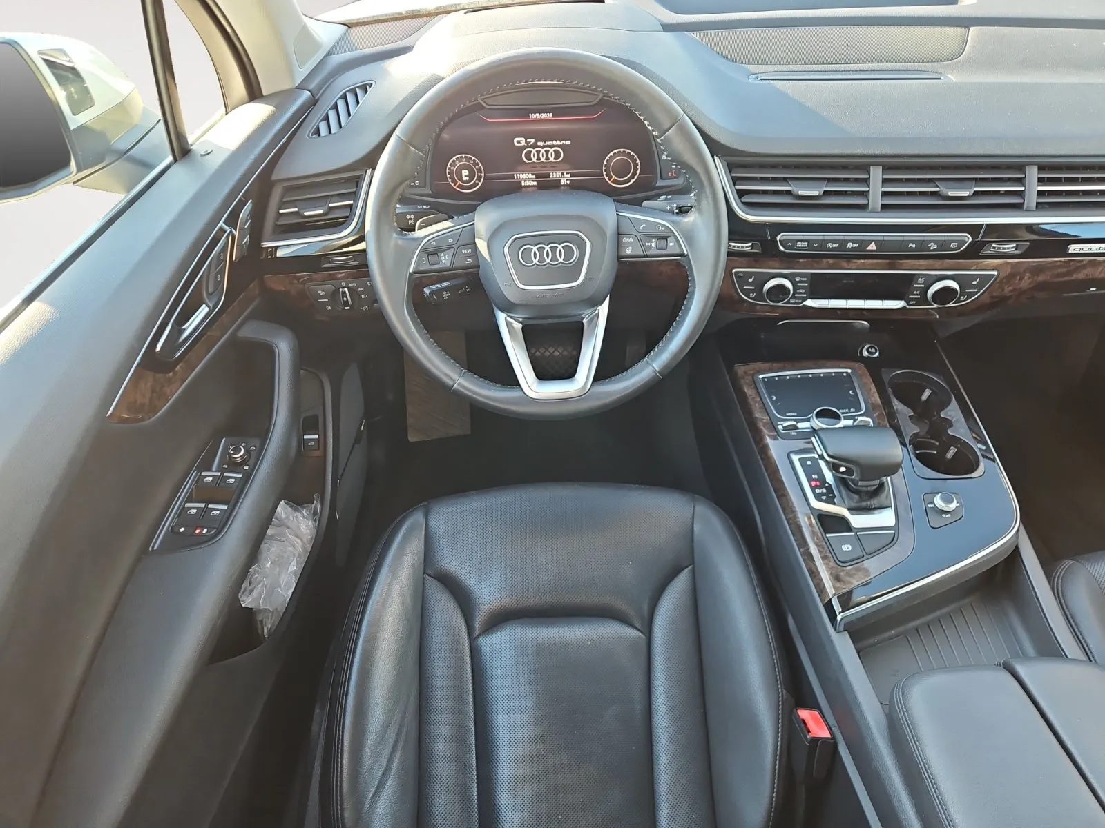 Audi Q7 photo 10