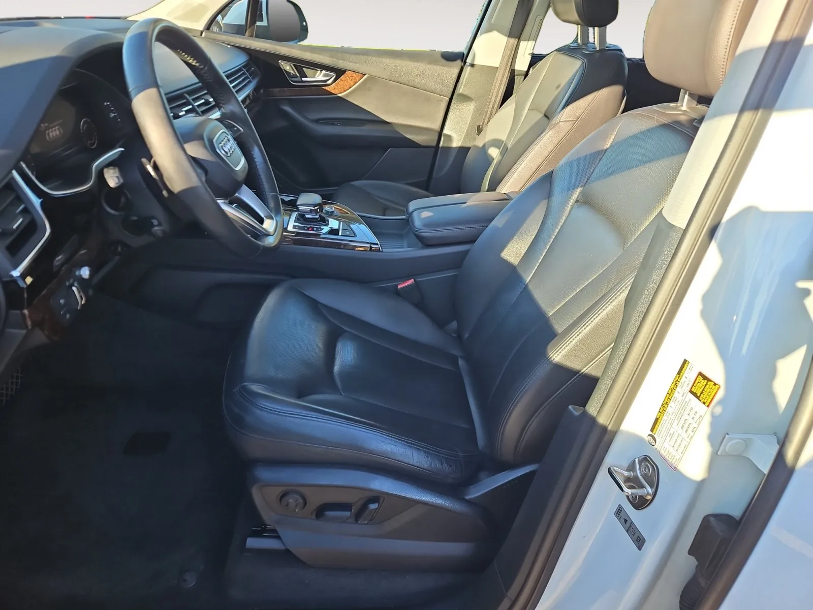 Audi Q7 photo 9