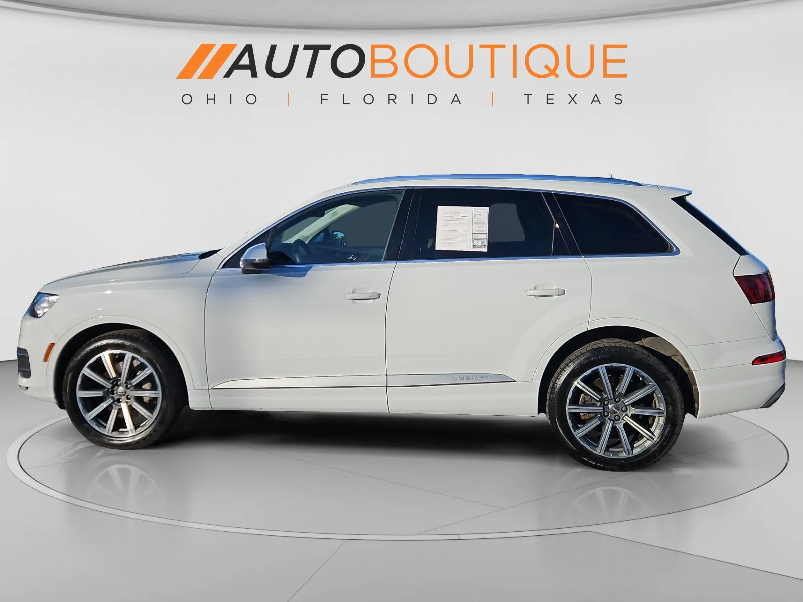 Audi Q7 photo 2