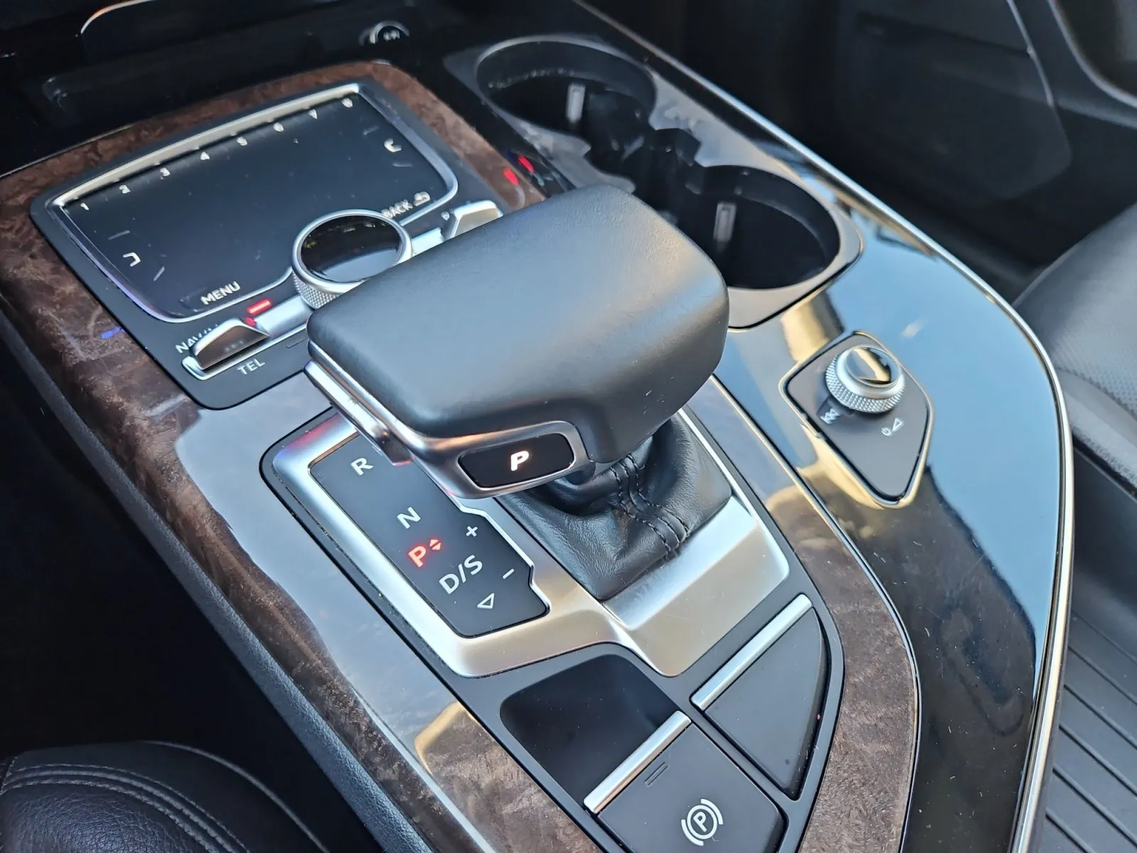 Audi Q7 photo 27