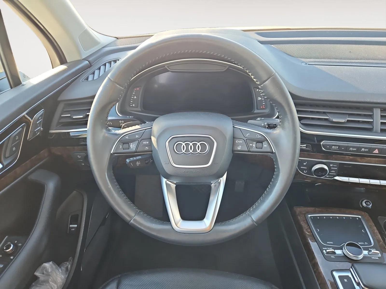 Audi Q7 photo 12
