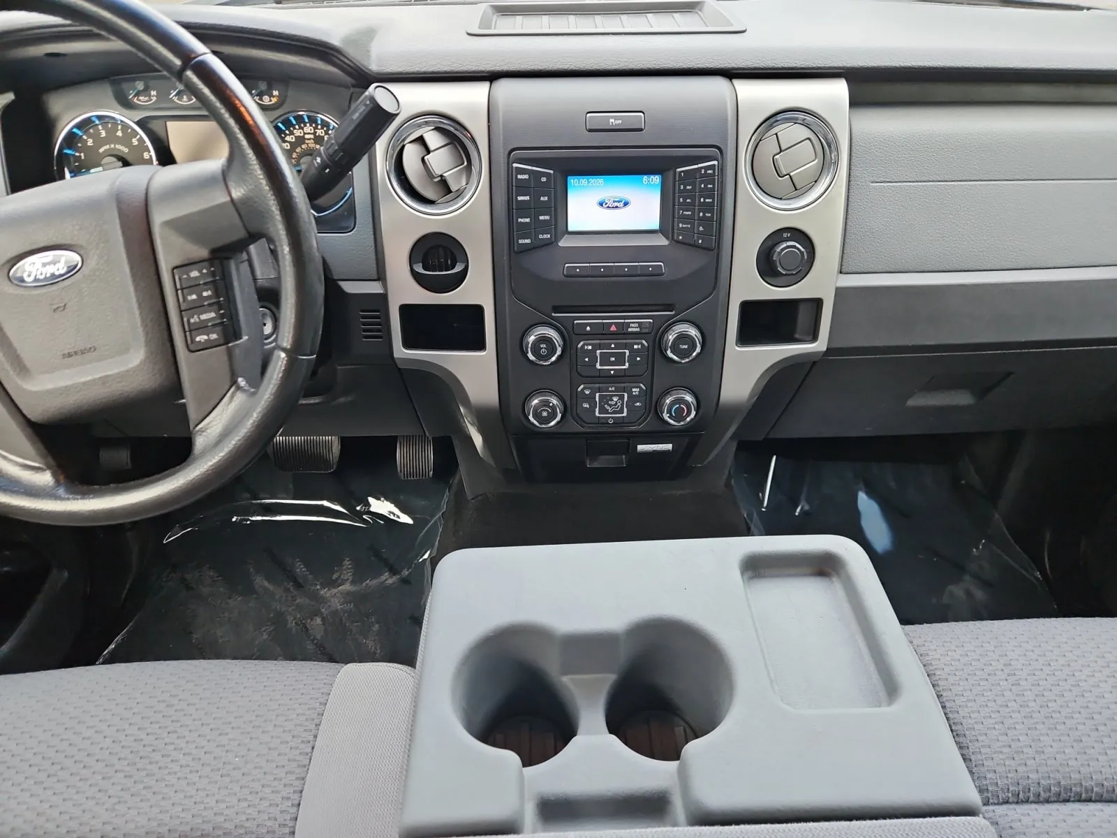 Ford F-150 photo 11