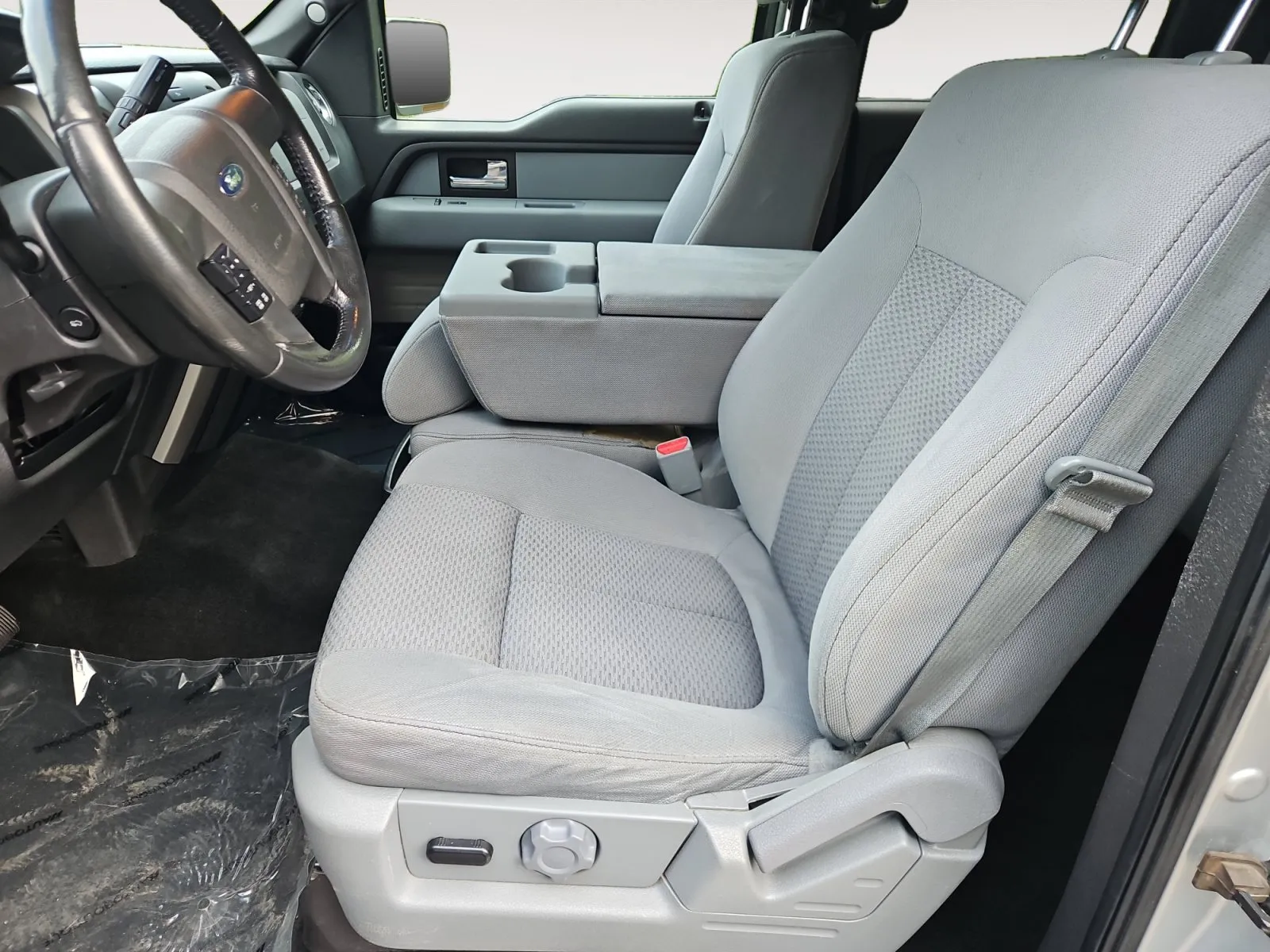 Ford F-150 photo 9