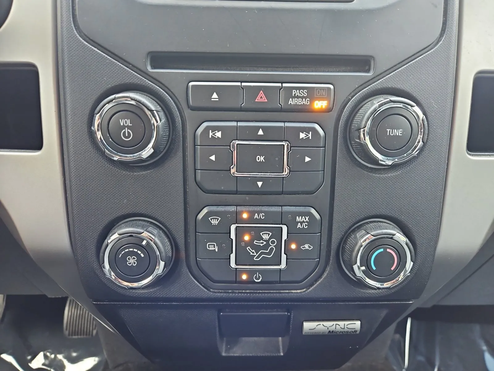 Ford F-150 photo 18