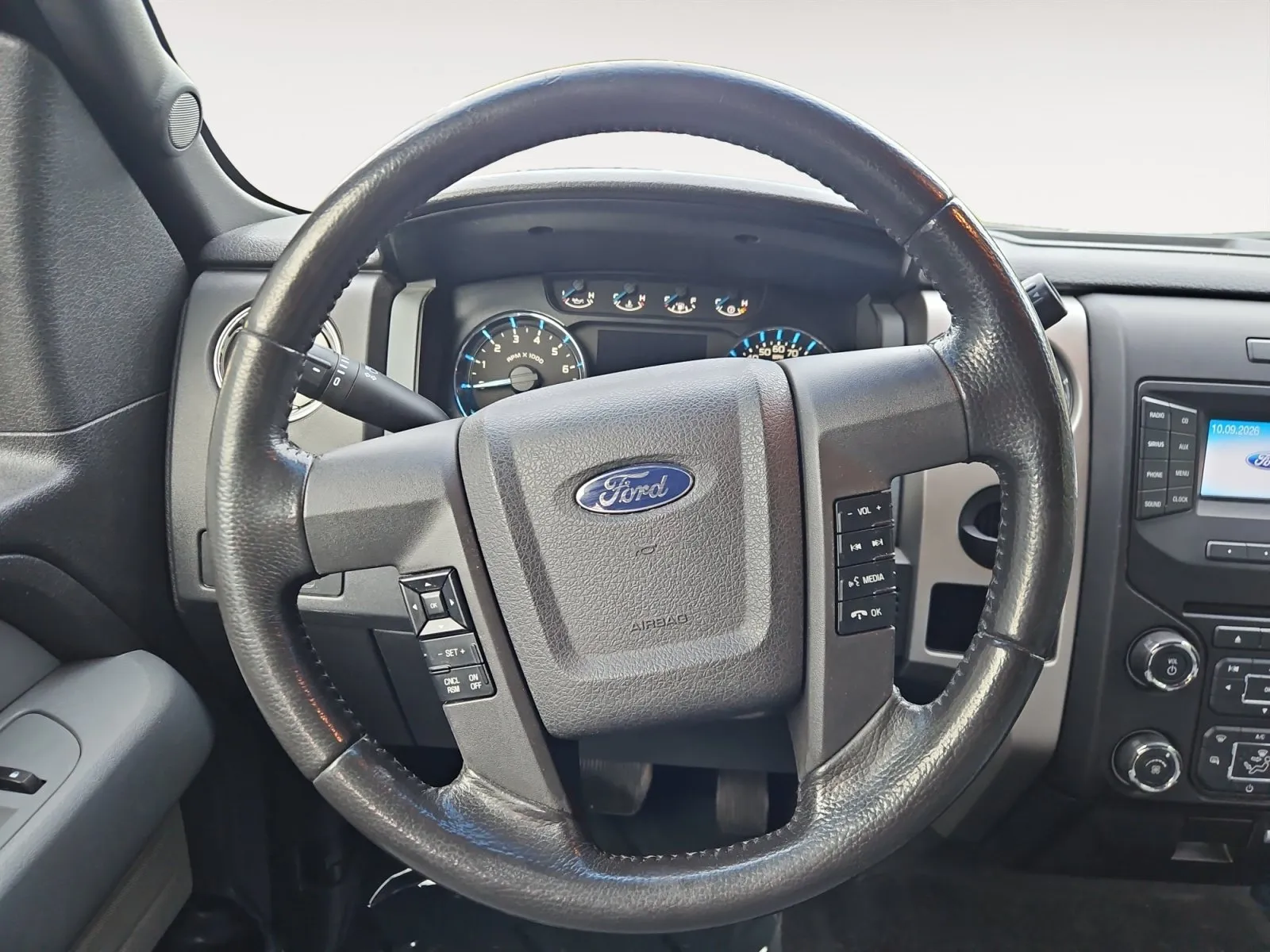 Ford F-150 photo 12