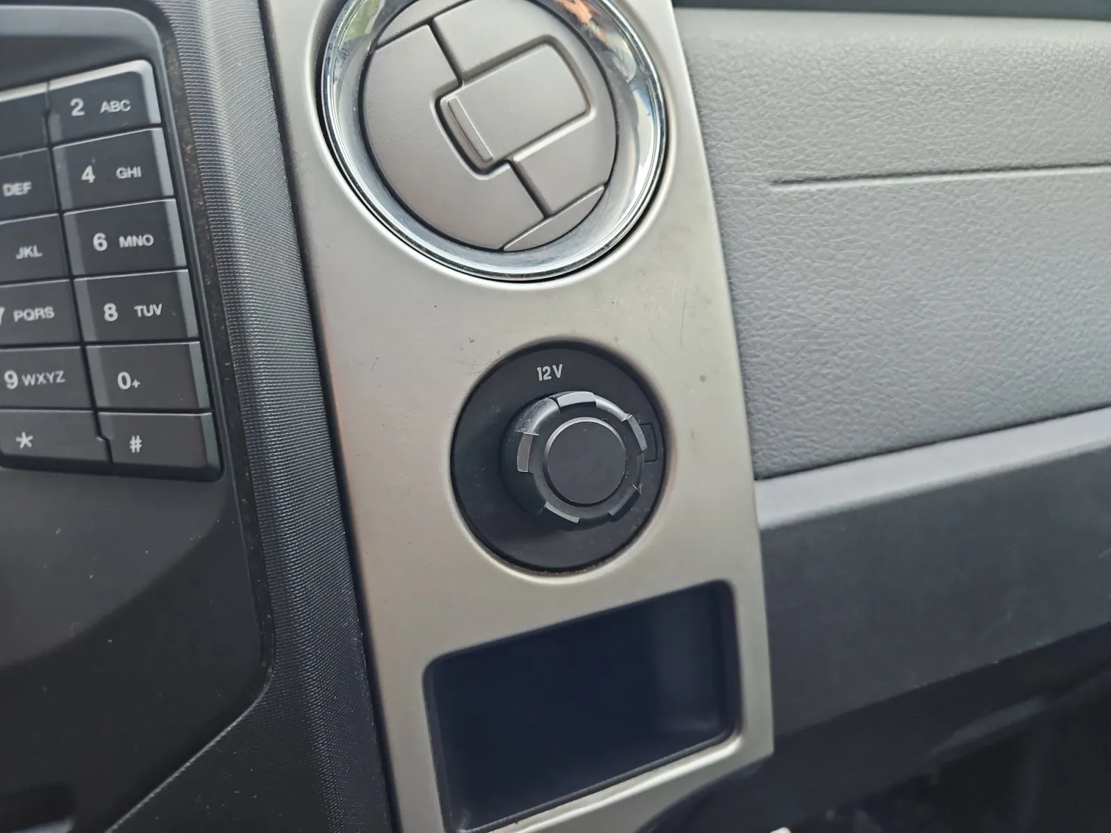 Ford F-150 photo 19