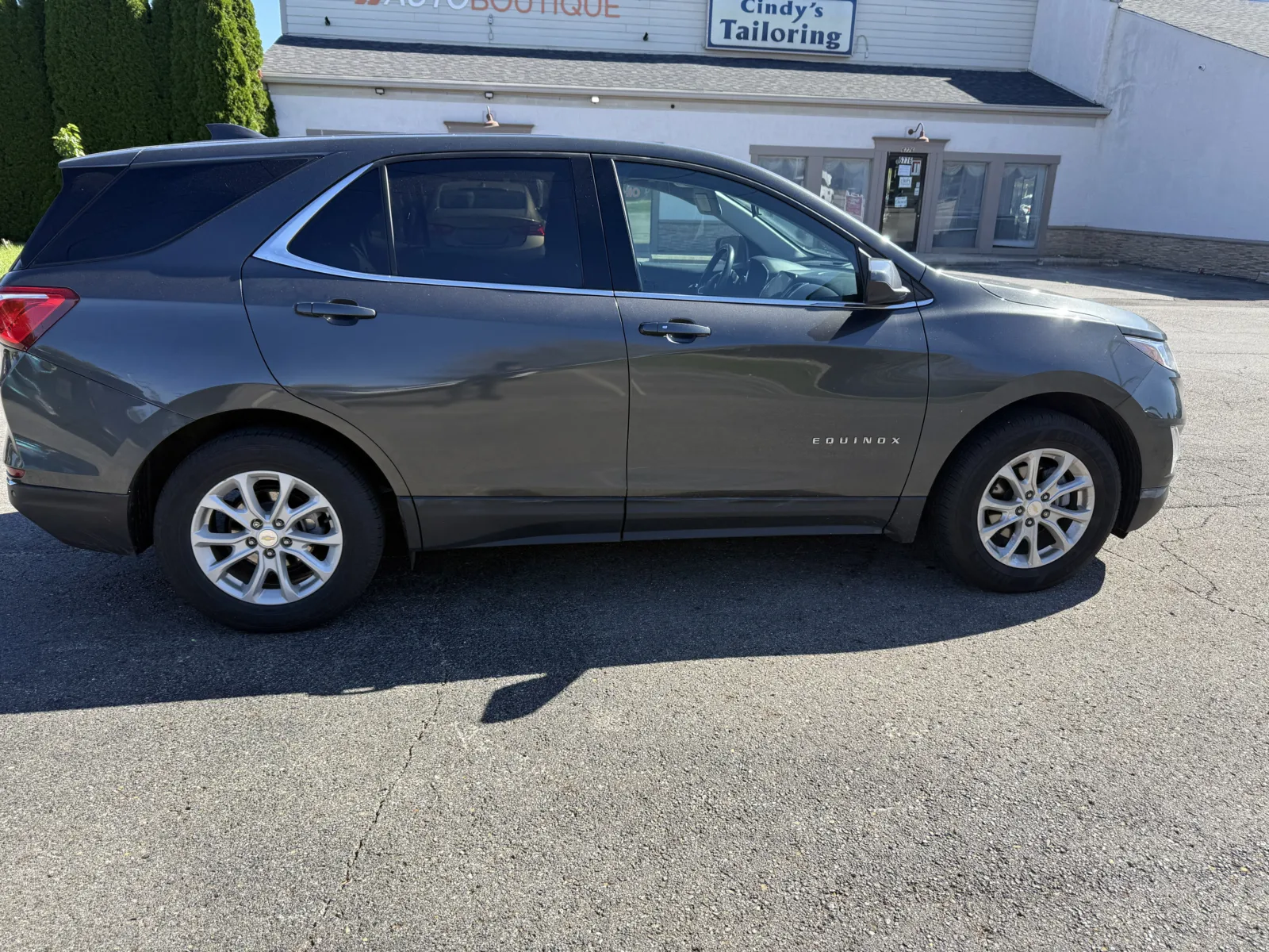 Chevrolet Equinox photo 2