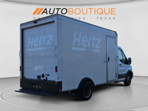 More photos of 2022 Ford Transit Cutaway 350 HD at Auto Boutique Ohio, OH