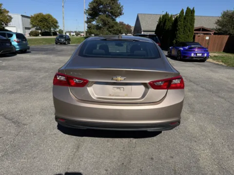 More photos of 2018 Chevrolet Malibu LT at Auto Boutique Ohio, OH