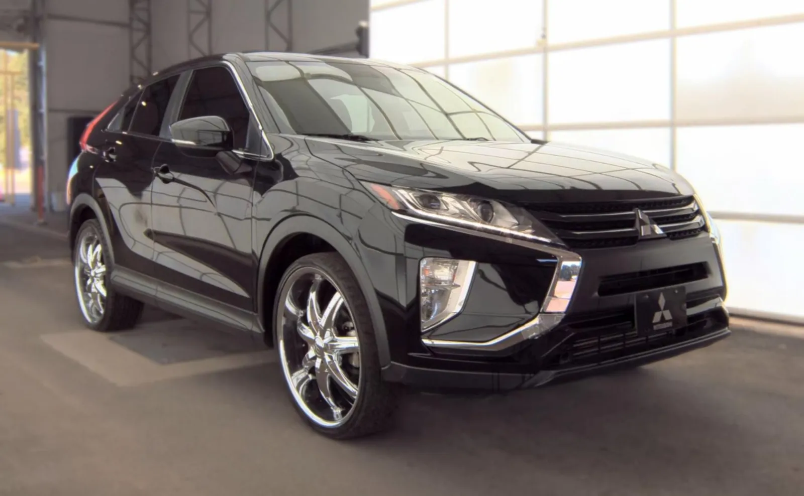 Mitsubishi Eclipse Cross photo 3