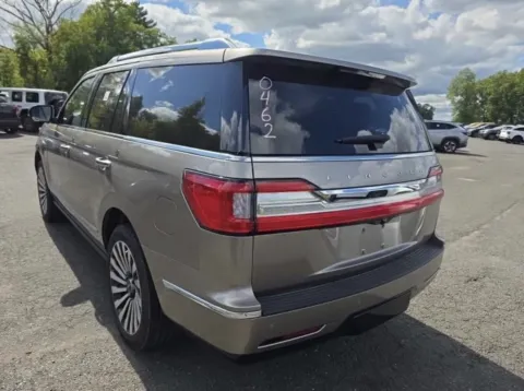More photos of 2018 Lincoln Navigator Reserve at Auto Boutique Ohio, OH