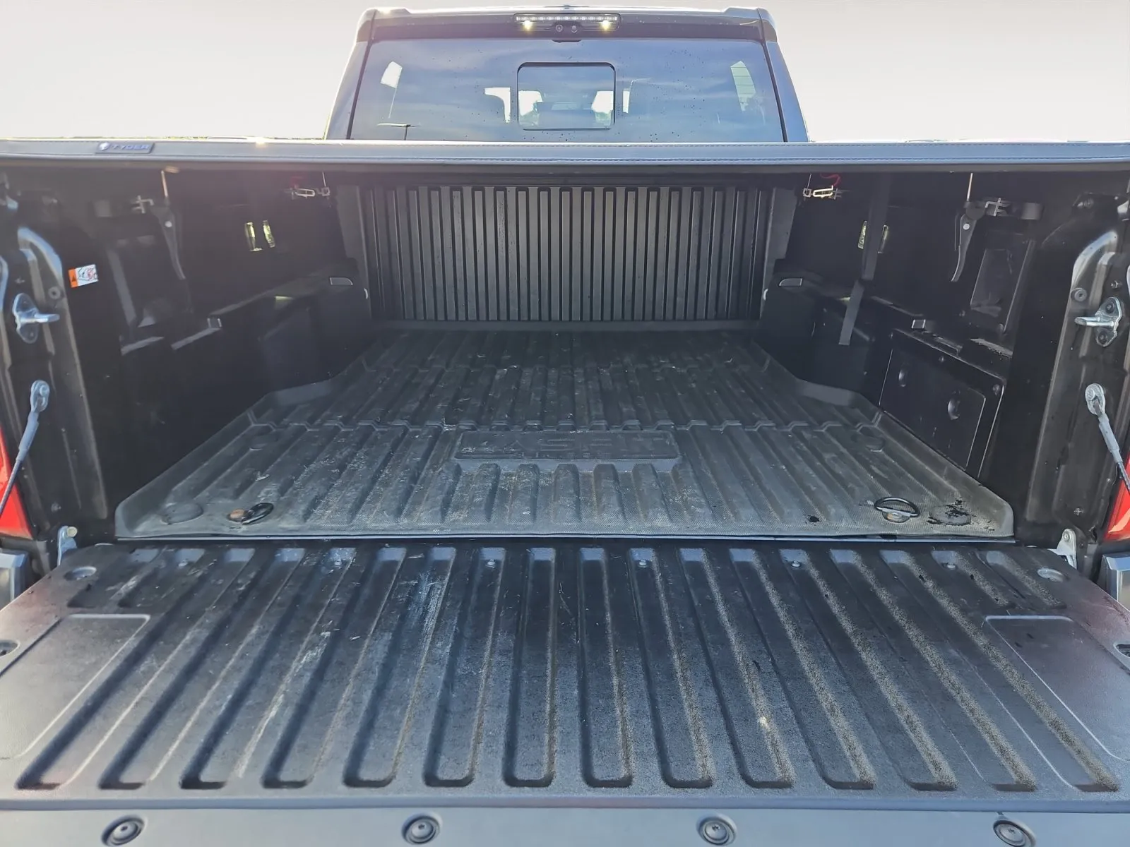 Toyota Tacoma photo 15