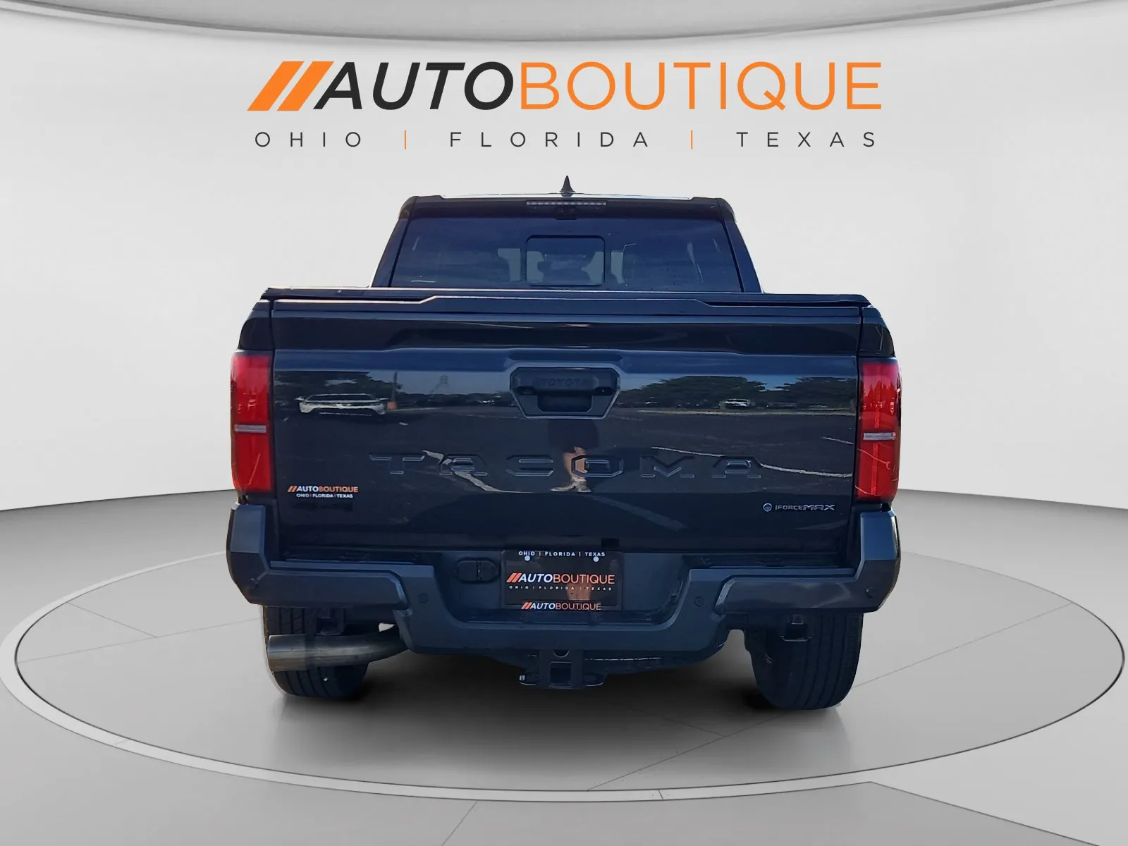 Toyota Tacoma photo 4